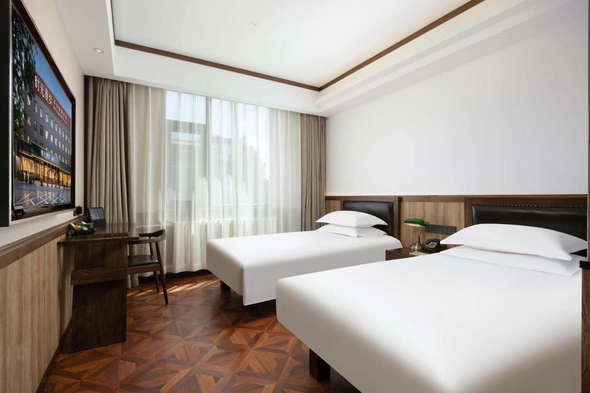 Nost Algia Hotel Near Beijing Panjiayuan Antique Market- Beijing Happy Valley, Cbd, China Zun And Sanlitun, Tian'Anmen Square, Free Ice Cream, Mineral Water, Coffee, Snacks And Laundry Service, Free Gymnastic, English Communication Well Екстериор снимка