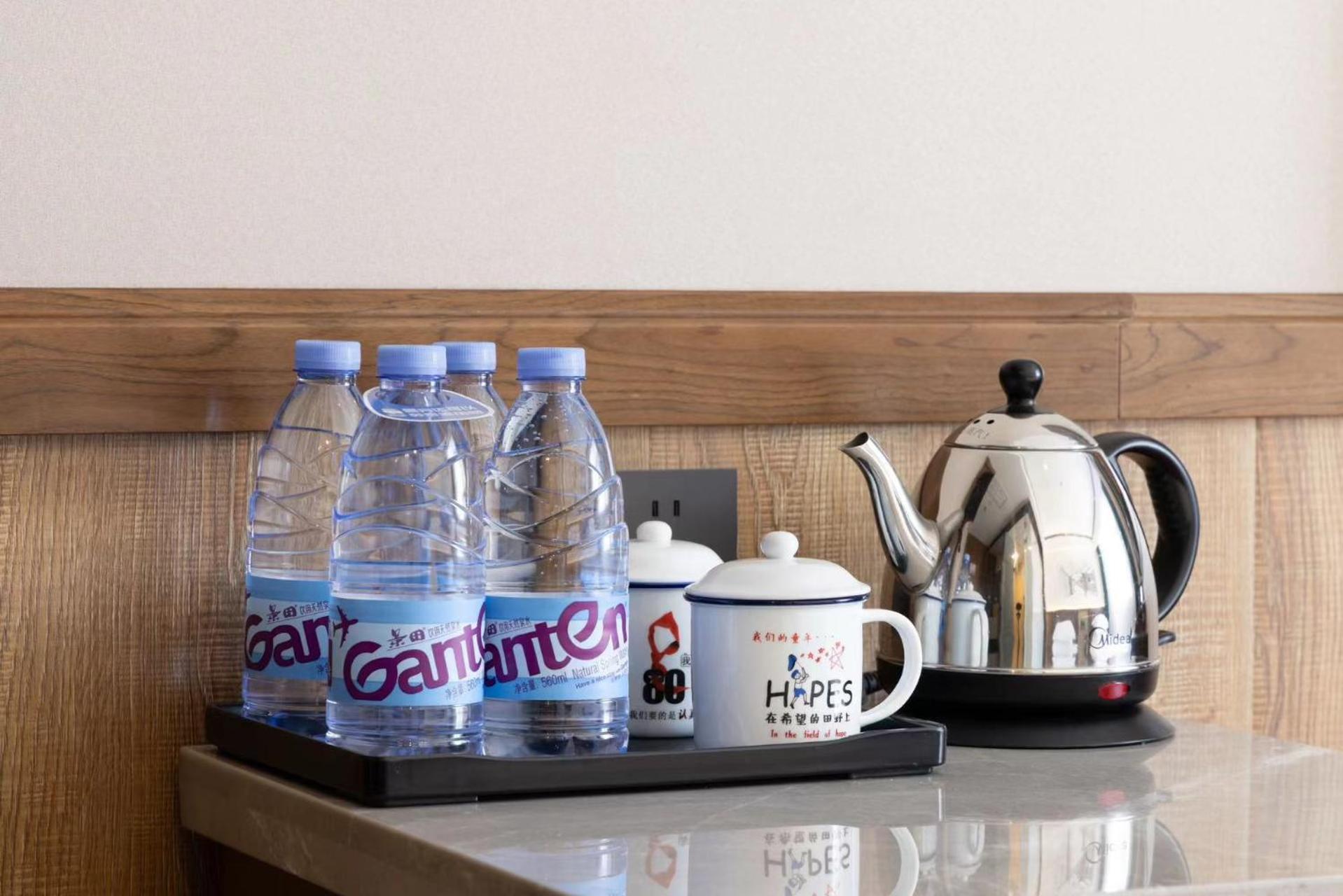 Nost Algia Hotel Near Beijing Panjiayuan Antique Market- Beijing Happy Valley, Cbd, China Zun And Sanlitun, Tian'Anmen Square, Free Ice Cream, Mineral Water, Coffee, Snacks And Laundry Service, Free Gymnastic, English Communication Well Екстериор снимка