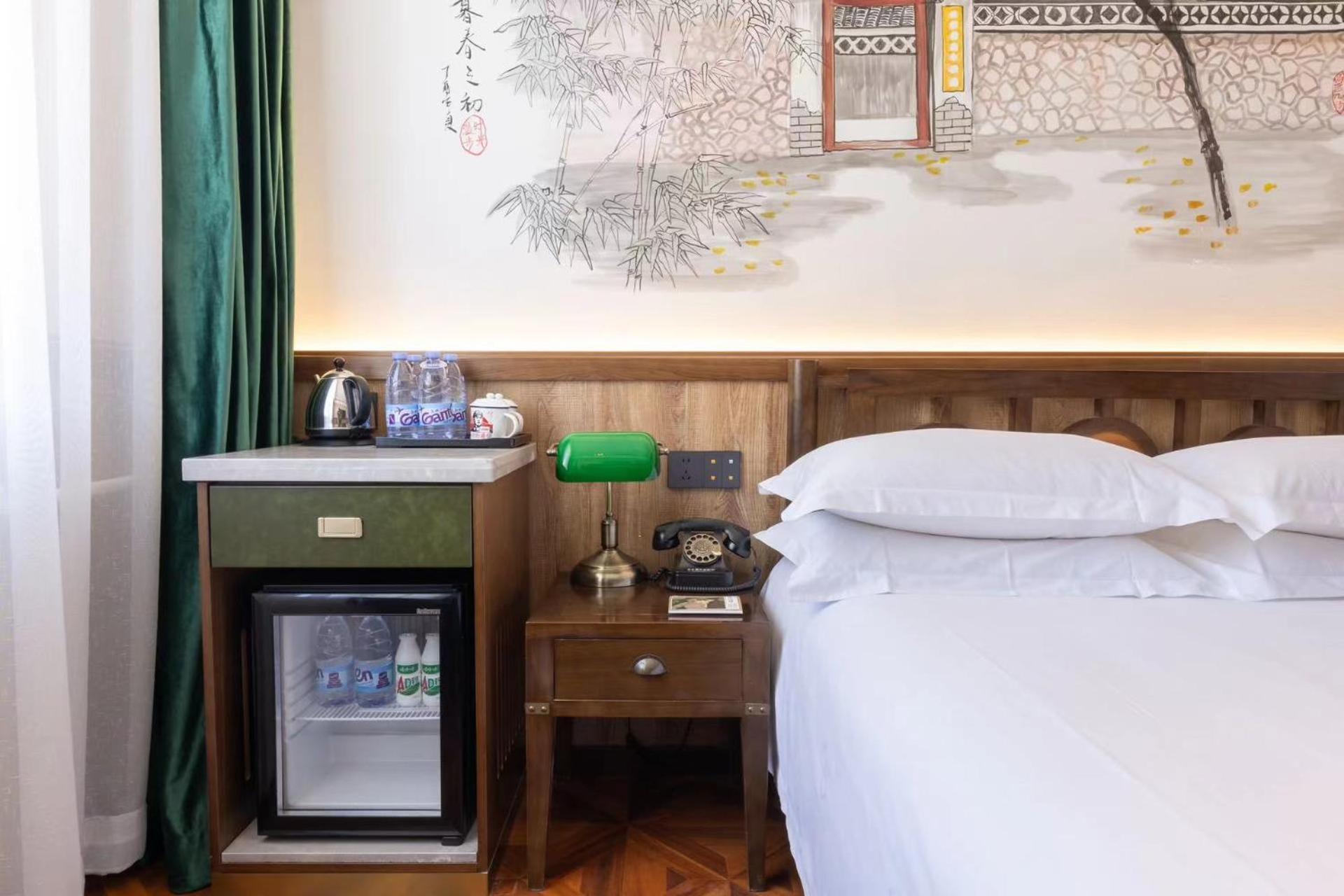 Nost Algia Hotel Near Beijing Panjiayuan Antique Market- Beijing Happy Valley, Cbd, China Zun And Sanlitun, Tian'Anmen Square, Free Ice Cream, Mineral Water, Coffee, Snacks And Laundry Service, Free Gymnastic, English Communication Well Екстериор снимка