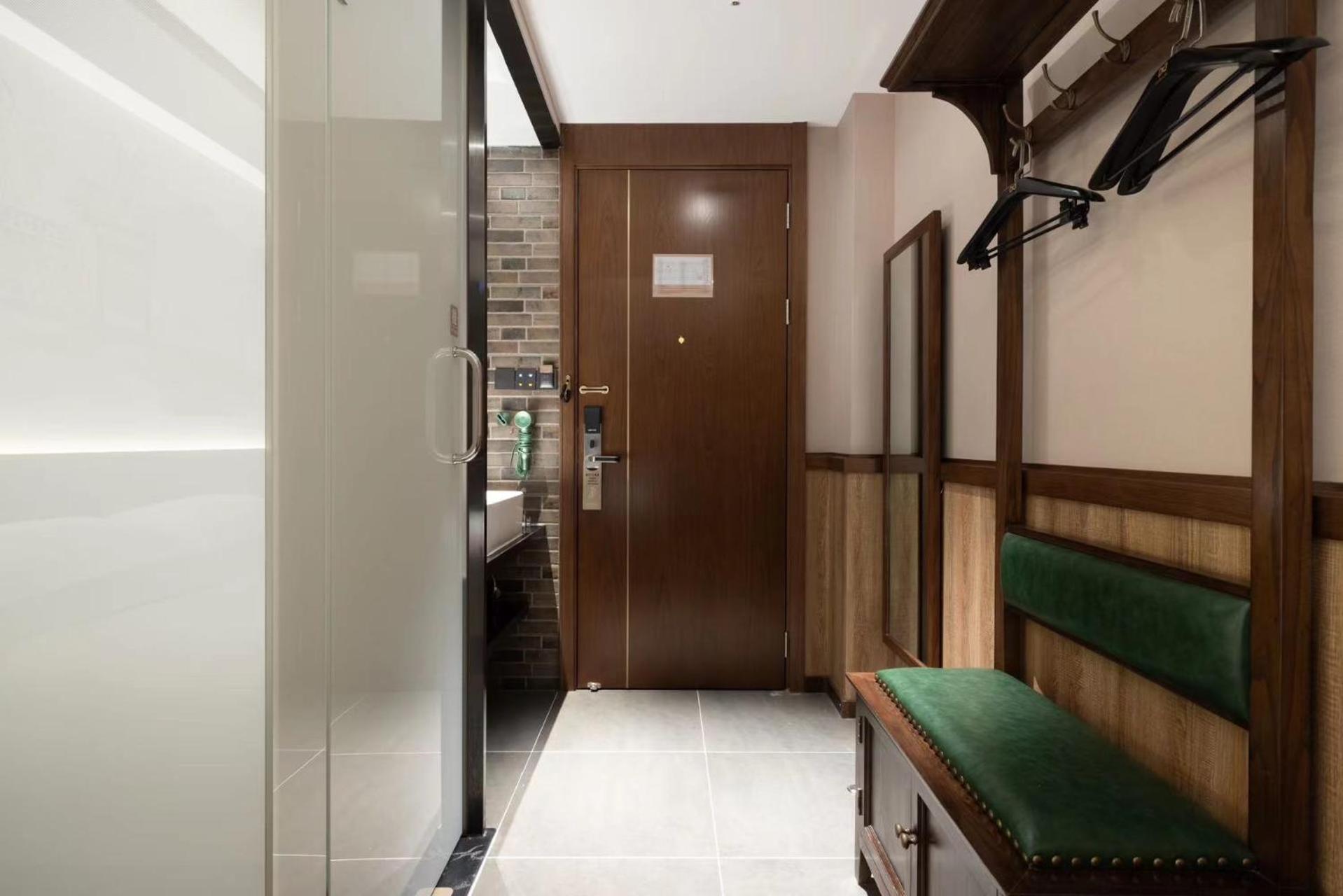 Nost Algia Hotel Near Beijing Panjiayuan Antique Market- Beijing Happy Valley, Cbd, China Zun And Sanlitun, Tian'Anmen Square, Free Ice Cream, Mineral Water, Coffee, Snacks And Laundry Service, Free Gymnastic, English Communication Well Екстериор снимка