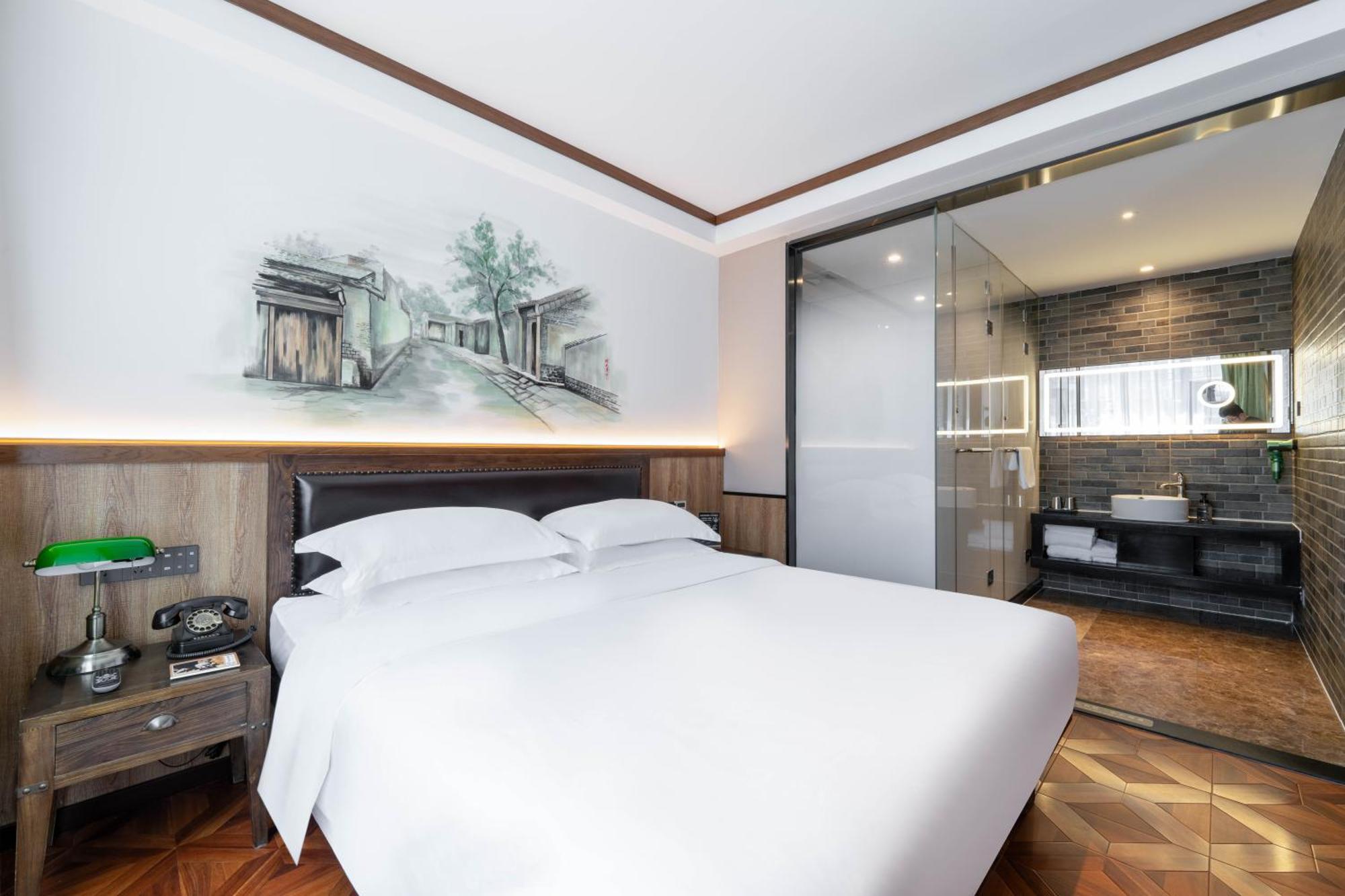 Nost Algia Hotel Near Beijing Panjiayuan Antique Market- Beijing Happy Valley, Cbd, China Zun And Sanlitun, Tian'Anmen Square, Free Ice Cream, Mineral Water, Coffee, Snacks And Laundry Service, Free Gymnastic, English Communication Well Екстериор снимка