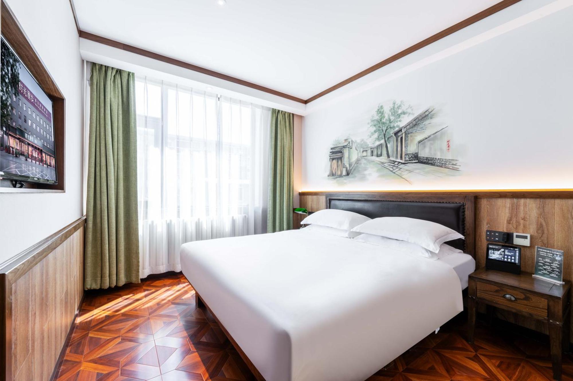 Nost Algia Hotel Near Beijing Panjiayuan Antique Market- Beijing Happy Valley, Cbd, China Zun And Sanlitun, Tian'Anmen Square, Free Ice Cream, Mineral Water, Coffee, Snacks And Laundry Service, Free Gymnastic, English Communication Well Екстериор снимка