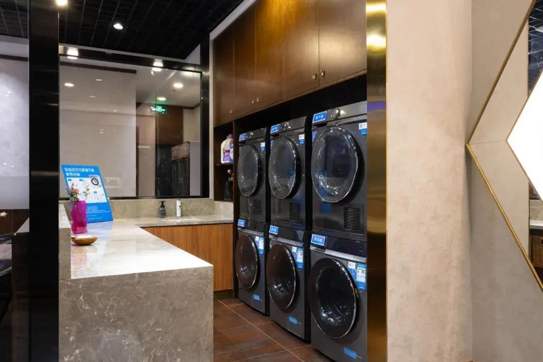 Nost Algia Hotel Near Beijing Panjiayuan Antique Market- Beijing Happy Valley, Cbd, China Zun And Sanlitun, Tian'Anmen Square, Free Ice Cream, Mineral Water, Coffee, Snacks And Laundry Service, Free Gymnastic, English Communication Well Екстериор снимка