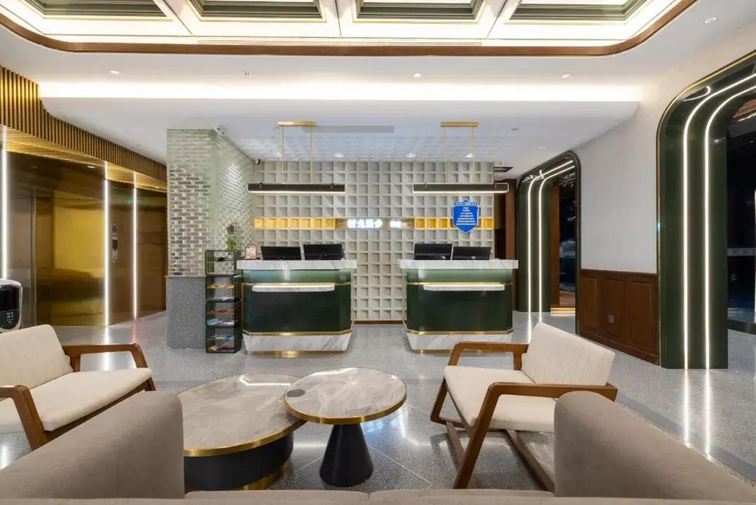 Nost Algia Hotel Near Beijing Panjiayuan Antique Market- Beijing Happy Valley, Cbd, China Zun And Sanlitun, Tian'Anmen Square, Free Ice Cream, Mineral Water, Coffee, Snacks And Laundry Service, Free Gymnastic, English Communication Well Екстериор снимка