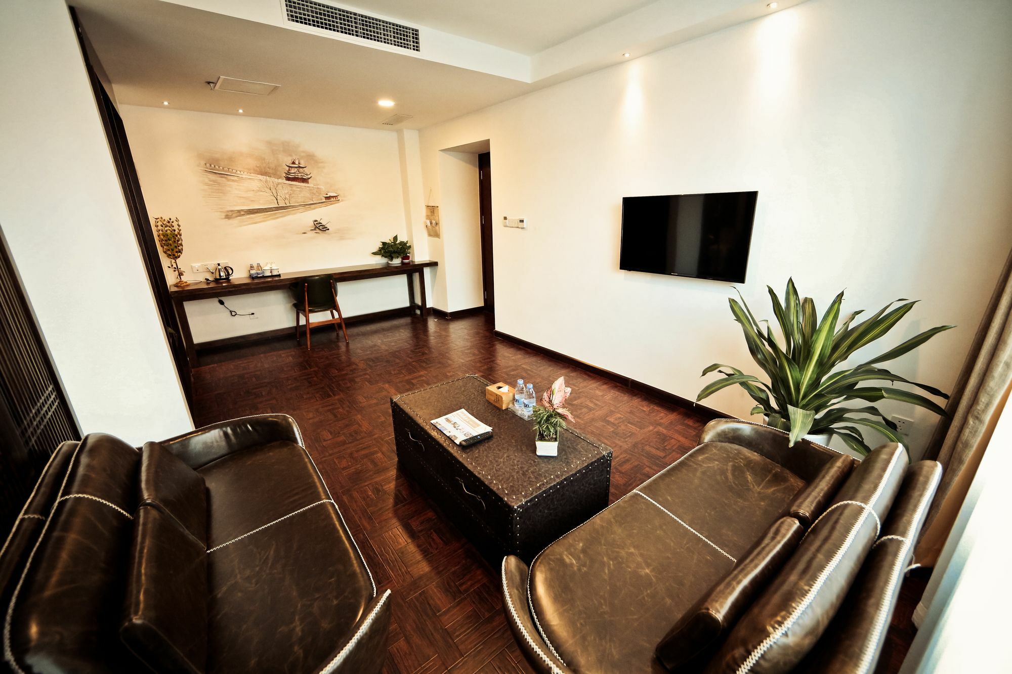 Nost Algia Hotel Near Beijing Panjiayuan Antique Market- Beijing Happy Valley, Cbd, China Zun And Sanlitun, Tian'Anmen Square, Free Ice Cream, Mineral Water, Coffee, Snacks And Laundry Service, Free Gymnastic, English Communication Well Екстериор снимка